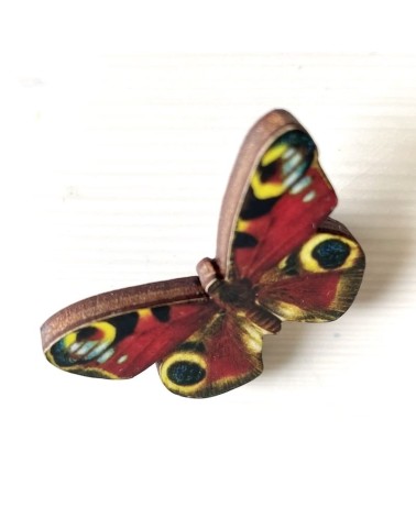 Farfalla Peacock - Spilla di legno Fen & Co spiritose spille colorate particolari eleganti donna da giacca uomo