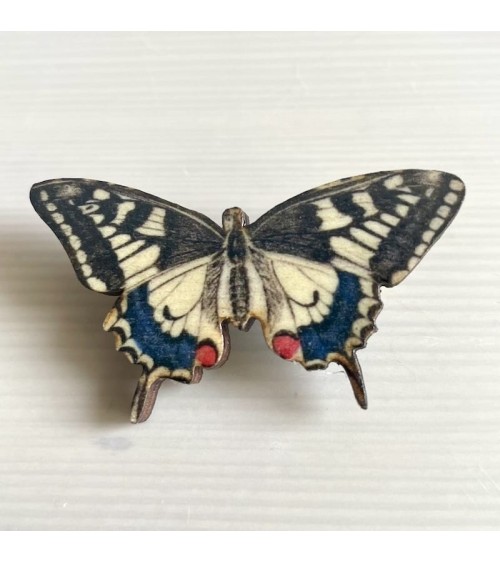 Butterfly Swallowtail - Wooden brooch Fen & Co broches and pins hat pin badges collectible