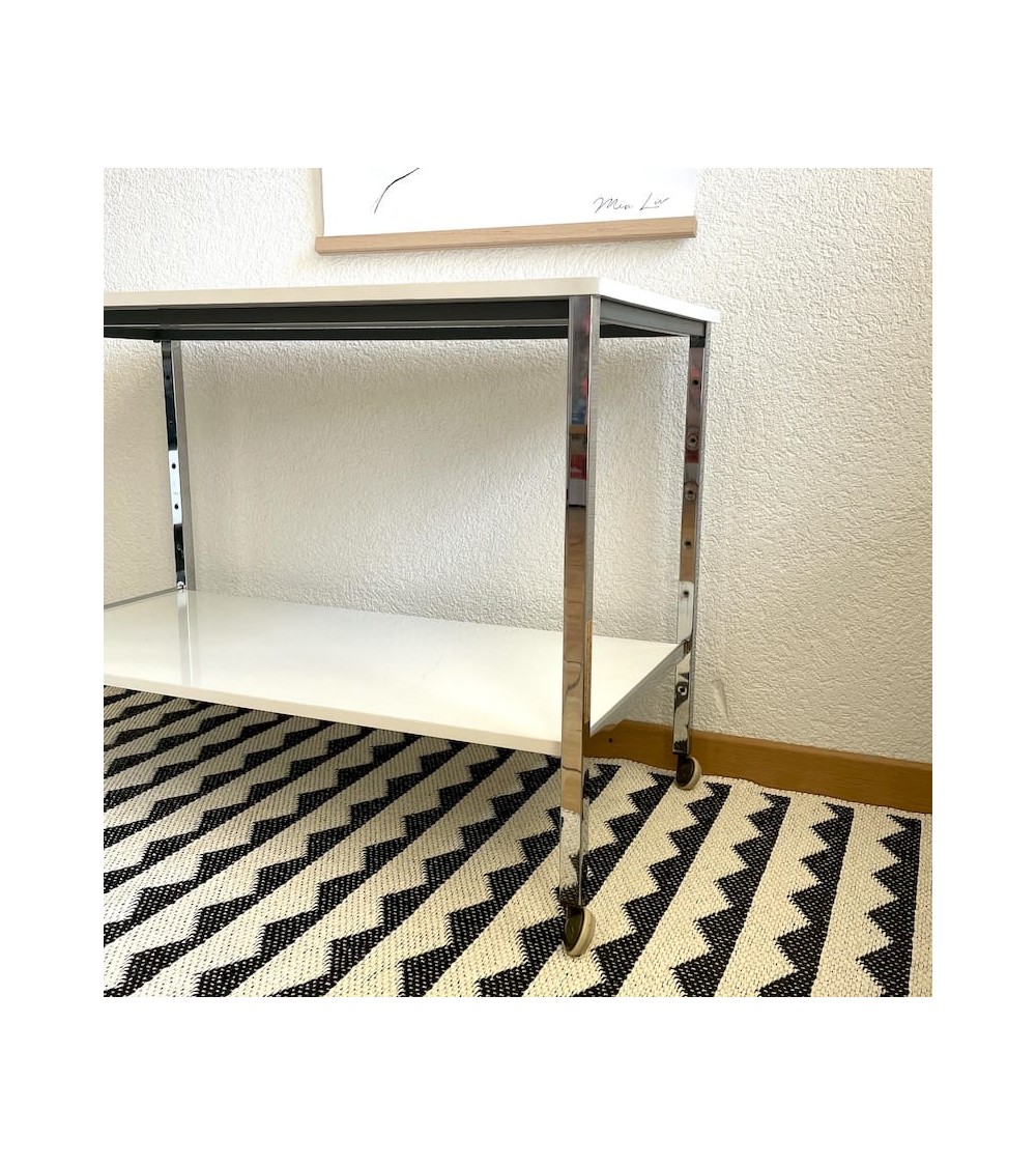 Vintage-Regal mit Rollen - 1970er Jahre Vintage by Kitatori Kitatori.ch - Kunst und Design Concept Store design Schweiz Original