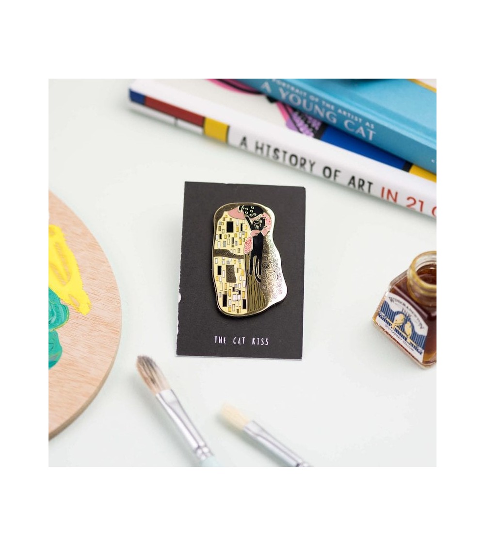 Enamel Pin - The Cat Kiss Niaski broches and pins hat pin badges collectible