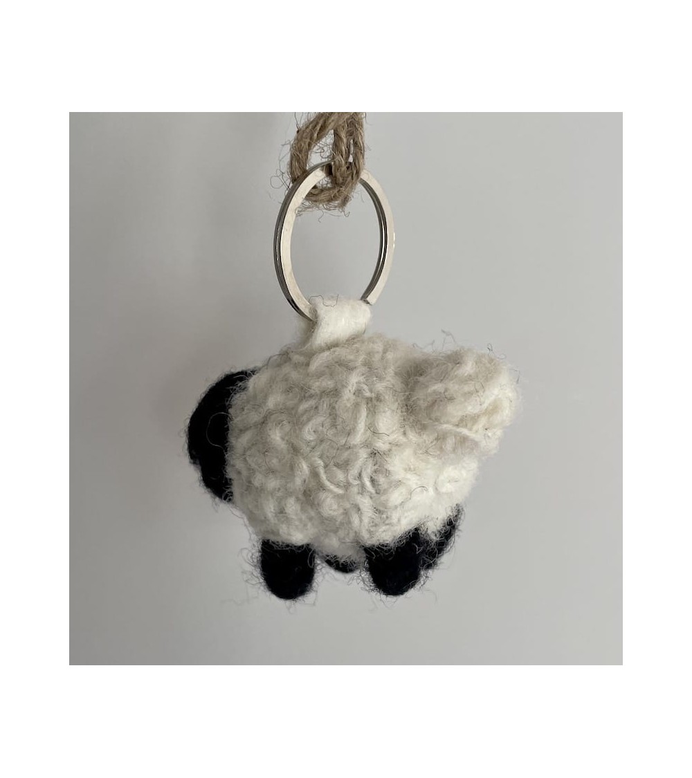 Sheep - Cool Handcrafted Keychain Felt so good original gift idea switzerland