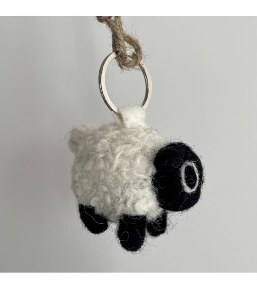 Sheep - Cool Handcrafted Keychain Felt so good original gift idea switzerland