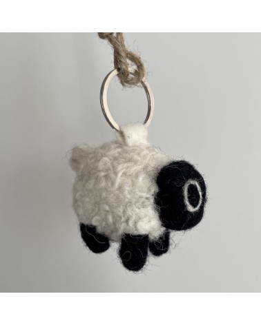 Sheep - Cool Handcrafted Keychain Felt so good original gift idea switzerland