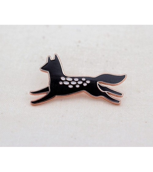 Enamel Pin - Black Wolf Wildship Studio broches and pins hat pin badges collectible