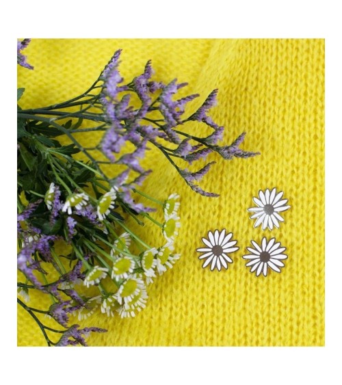 Pin's - Marguerite My Lovely Thing pins rare métal originaux bijoux suisse