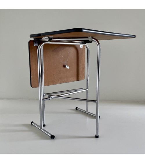 Table pliante vintage en Formica - Années 60 Vintage by Kitatori Kitatori - Concept Store d'Art et de Design design suisse or...