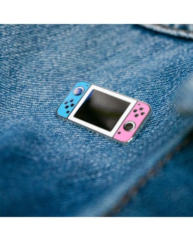 Enamel Pin - Nintendo - Pink and blue Creative Goodie Brooch and Enamel Pin design switzerland original