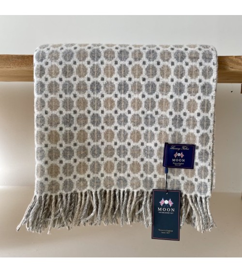 Plaid beige MILAN Natural - Couverture en laine mérinos Bronte by Moon anglaise plaid tartan ecossais 100 laine highland