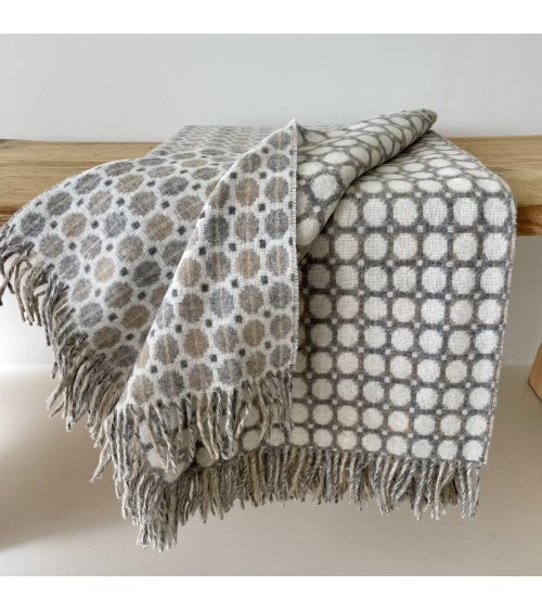 Plaid beige MILAN Natural - Couverture en laine mérinos Bronte by Moon anglaise plaid tartan ecossais 100 laine highland