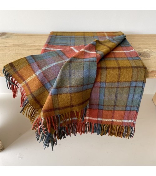 Plaid tartan ANTIQUE BUCHANAN - couverture en laine mérinos Bronte by Moon anglaise plaid tartan ecossais 100 laine highland