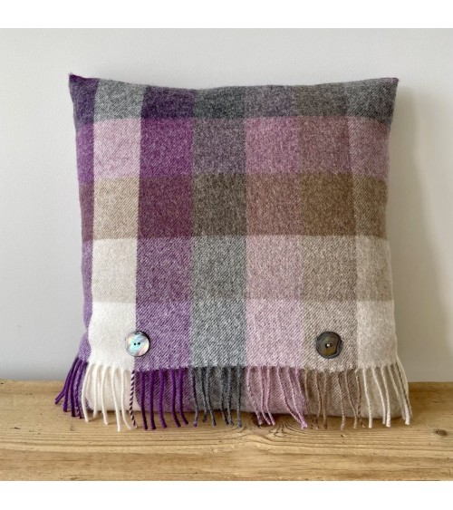 HARLEQUIN CLOVER - Merino wool cushion Bronte by Moon Cushion design switzerland original