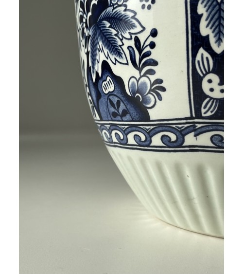 Boch Delfts - Vintage pot holder (24 cm) Vintage by Kitatori Kitatori.ch - Art and Design Concept Store design switzerland or...