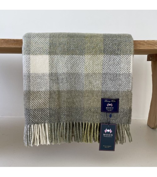 Plaid WOODALE Olive - Couverture canapé en laine Bronte by Moon anglaise plaid tartan ecossais 100 laine highland