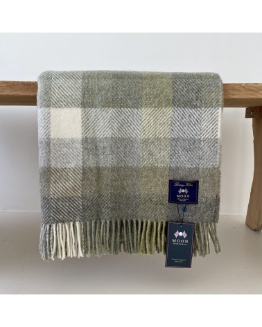 Plaid WOODALE Olive - Couverture canapé en laine Bronte by Moon anglaise plaid tartan ecossais 100 laine highland