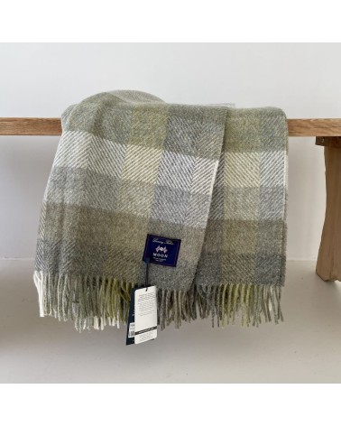 Plaid WOODALE Olive - Couverture canapé en laine Bronte by Moon anglaise plaid tartan ecossais 100 laine highland