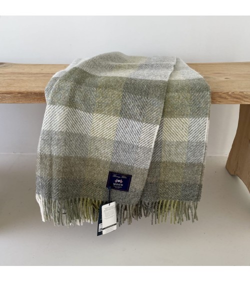 Plaid WOODALE Olive - Couverture canapé en laine Bronte by Moon anglaise plaid tartan ecossais 100 laine highland