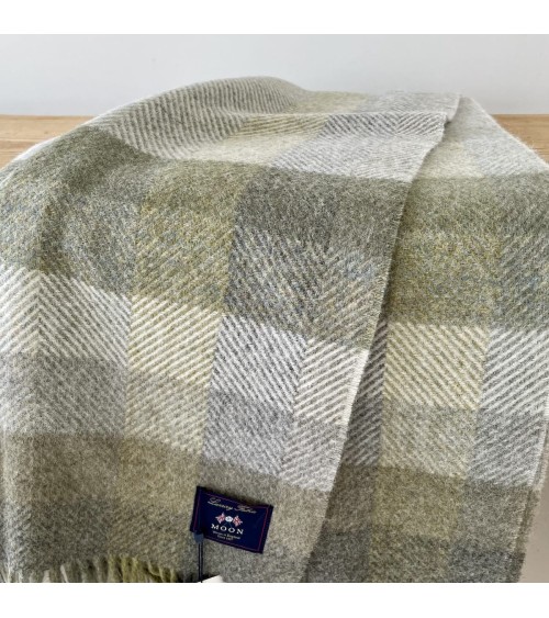 Plaid WOODALE Olive - Couverture canapé en laine Bronte by Moon anglaise plaid tartan ecossais 100 laine highland