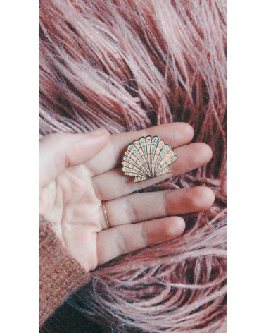 Enamel Pin - Sea Shell Katinka Feijs broches and pins hat pin badges collectible