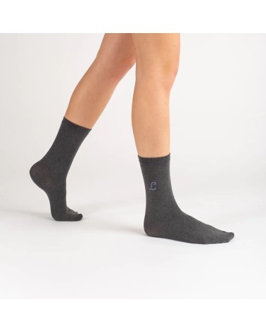 Chaussettes Recyclées - Gris Anthracite Label Chaussette jolies pour femme originales pour homme chausset rigolotes drole Suisse