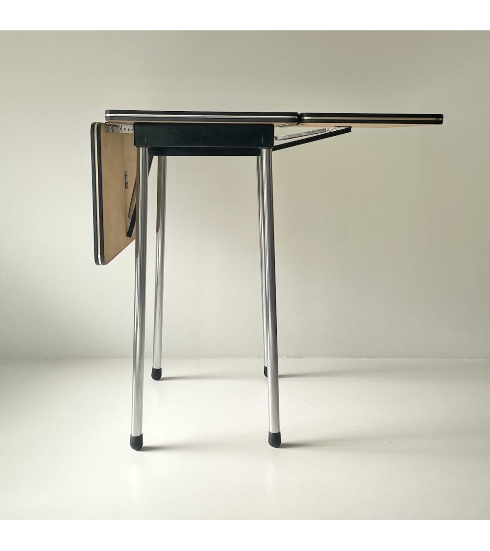 Tavolo pieghevole vintage in formica - Anni '60 Vintage by Kitatori Kitatori.ch - Concept Store di arte e design design svizz...