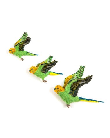 Wall decoration - Flying Green Budgies Trio Sew Heart Felt Wall Art & Decor design switzerland original