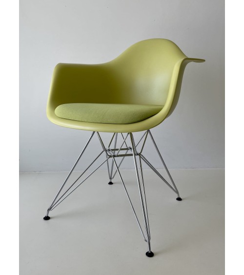 Eames Plastic Armchair DAR - VITRA - Usata Vintage by Kitatori Vintage design svizzera originale