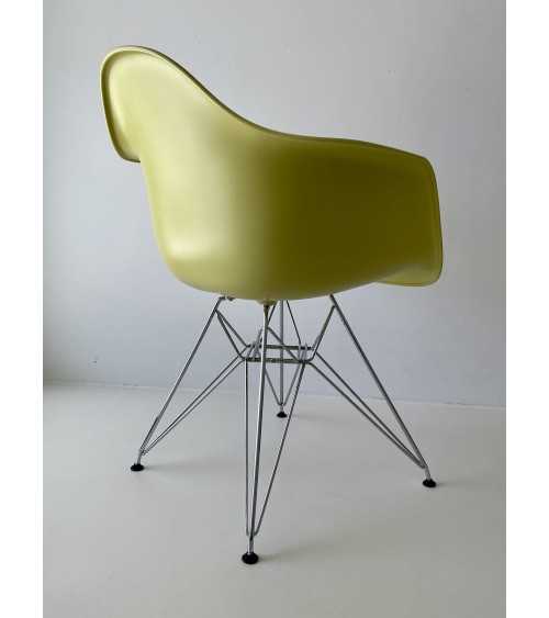 Eames Plastic Armchair DAR - VITRA - Second Hand kitatori switzerland vintage furniture design classics