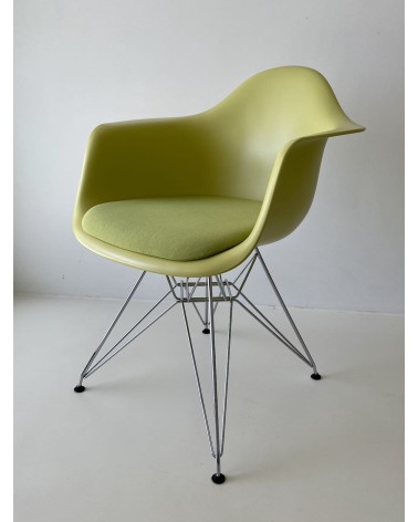 Eames Plastic Armchair DAR - VITRA - Usate kitatori mobili Oggetto di design vintage svizzera