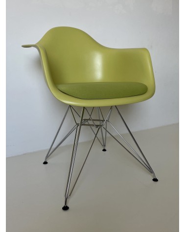 Eames Plastic Armchair DAR - VITRA - Usate kitatori mobili Oggetto di design vintage svizzera