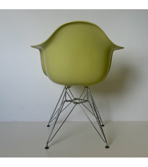 Eames Plastic Armchair DAR - VITRA - Second Hand kitatori switzerland vintage furniture design classics