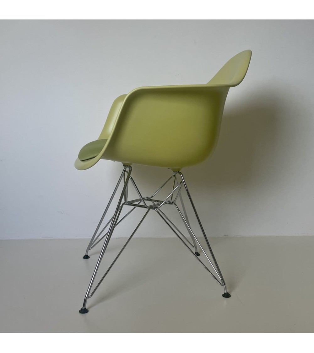 Eames Plastic Armchair DAR - VITRA - Usate kitatori mobili Oggetto di design vintage svizzera