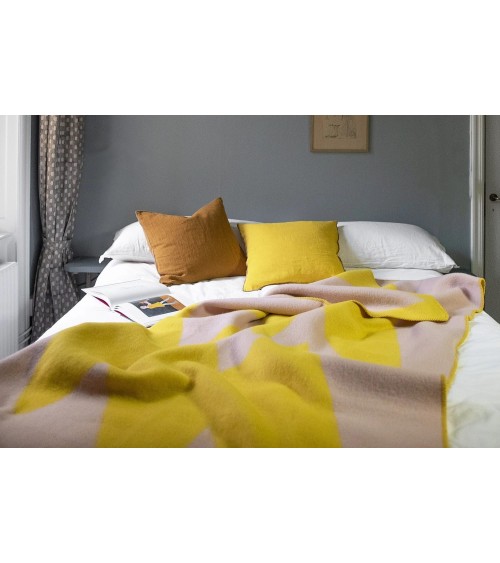 FLASH Lemon - Wool and cotton blanket Brita Sweden best cozy soft throws and blankets for sofa