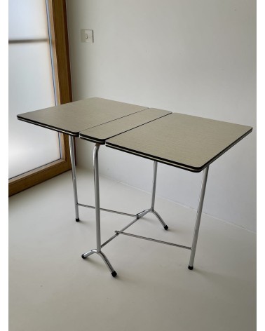 Tavolo pieghevole in formica - Vintage Anni '60 Vintage by Kitatori Kitatori.ch - Concept Store di arte e design design svizz...