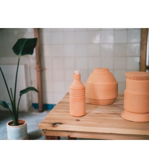 Bottiglia in terracotta smaltata Casa Atlântica caraffa brocca acqua vetro design ceramica