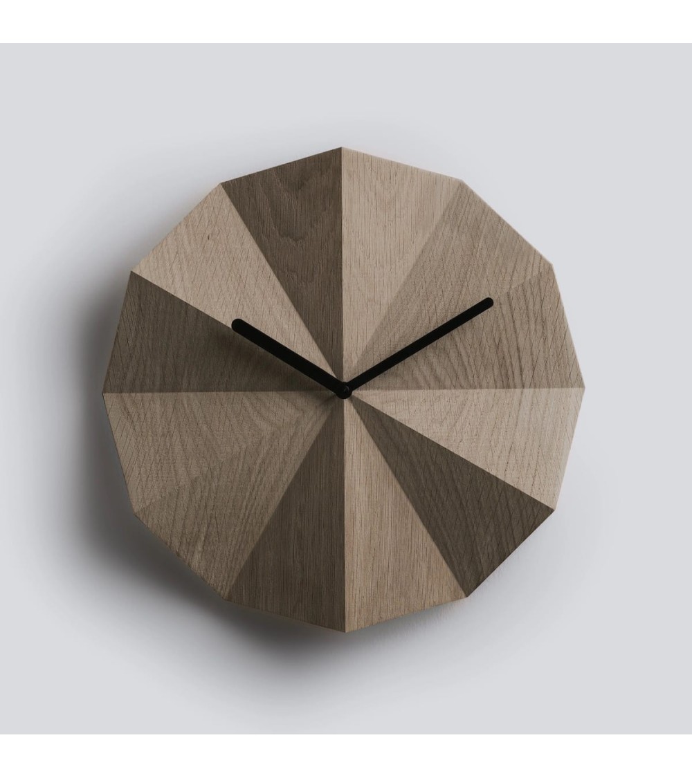 Delta Clock Chêne fumé - Horloge murale en bois Lawa Design de table design originale cuisine salon