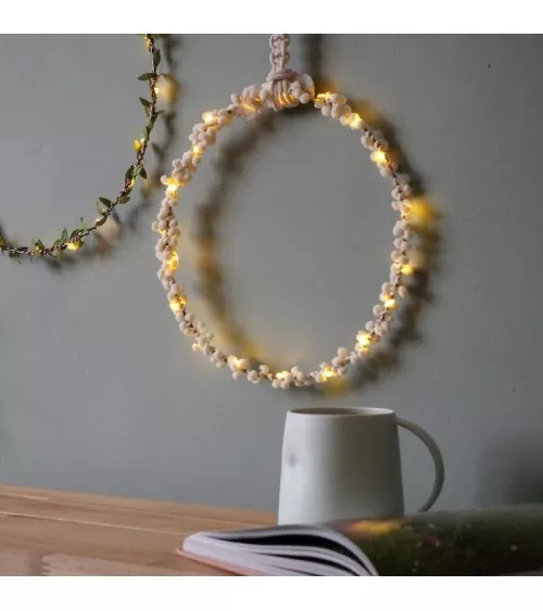 Kranz mit sanften weißen Pompons - Lichterkette Melanie Porter kaufen indoor schlafzimmer kinderzimmer