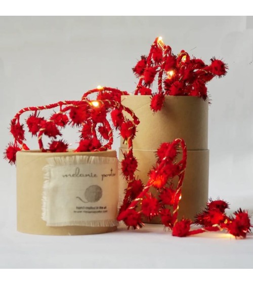 Pompon in tinsel rosso - Ghirlanda luminosa Melanie Porter decorazioni luminose