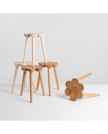 Mylhta Oak Stool - Design Hocker aus Eiche Holz MYLHTA Kitatori Schweiz kaufen