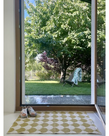 Vinyl Teppich - GERDA Mustard Brita Sweden küchenteppich küchenläufer waschbar waschbarer outdoor teppich Teppichläufer balkon