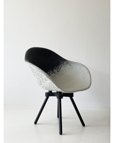 GRAVÊNE 7.0 Black & White - Designer Armchair Maximum Paris modern nursing designer chair living room