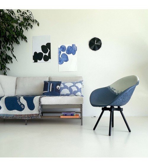 Fauteuil design GRAVÊNE 7.0 - Blanc & Bleu Maximum Paris relaxant confortable allaitement maison salon