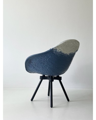 Fauteuil design GRAVÊNE 7.0 - Blanc & Bleu Maximum Paris relaxant confortable allaitement maison salon