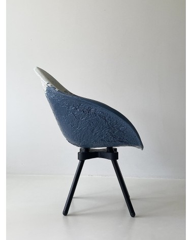 Fauteuil design GRAVÊNE 7.0 - Blanc & Bleu Maximum Paris relaxant confortable allaitement maison salon