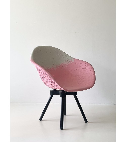 GRAVÊNE 7.0 White & Pink - Designer Armchair Maximum Paris modern nursing designer chair living room
