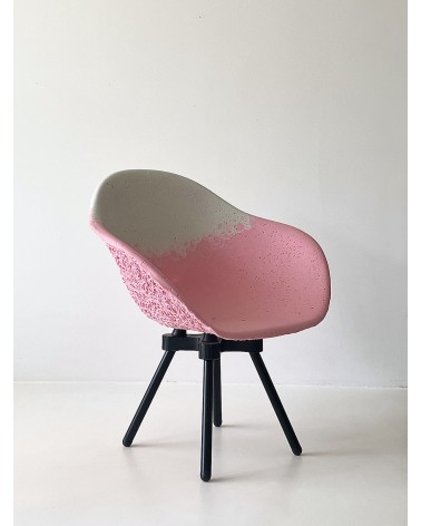 GRAVÊNE 7.0 White & Pink - Designer Armchair Maximum Paris modern nursing designer chair living room