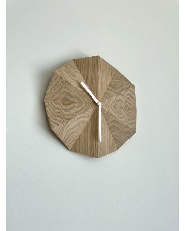 Delta Clock Chêne - Horloge murale en bois Lawa Design de table design originale cuisine salon