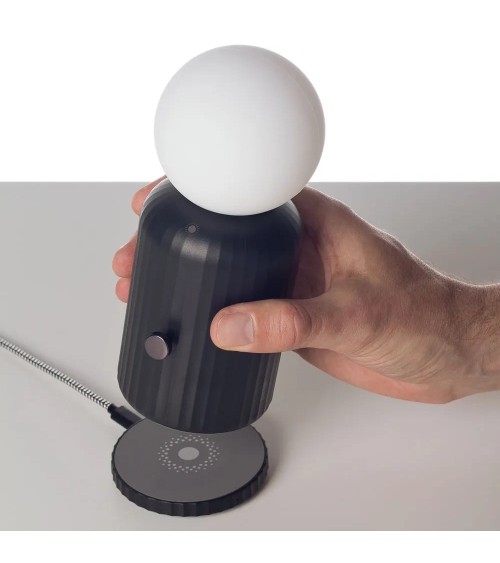 Skittle Lamp - Noir - Lampe de table sans fil Lund London a poser de nuit led moderne originale design suisse