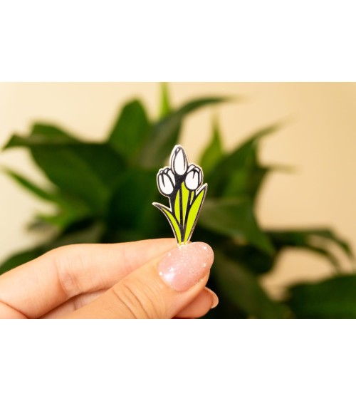 Enamel Pin - White Tulip Creative Goodie broches and pins hat pin badges collectible