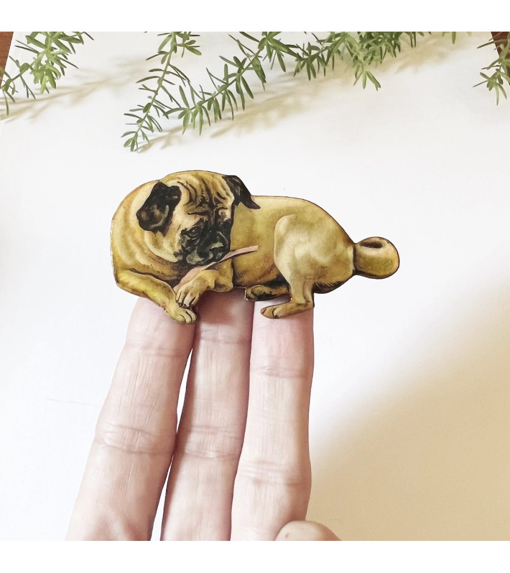 Fawn Pug - Wooden brooch Fen & Co broches and pins hat pin badges collectible