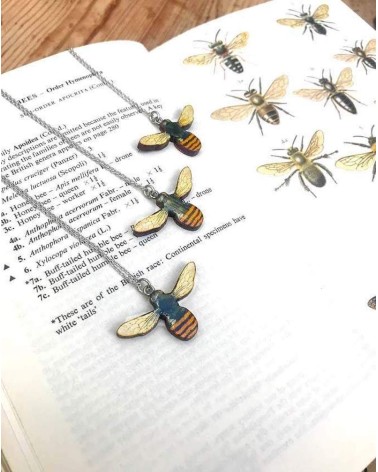 Bee - Necklace with pendant Fen & Co cute fashion design designer for women
